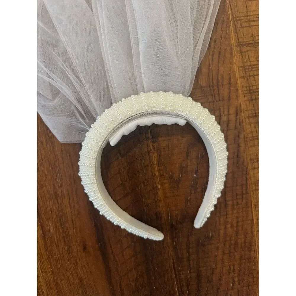 Piper K pearl headband with detachable veil. Bridal Bachelorette